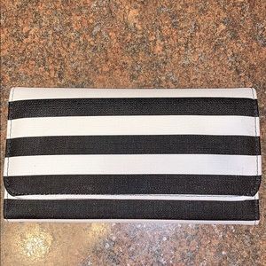 🚗 FABFITFUN Fall Box Item - Trifold wallet